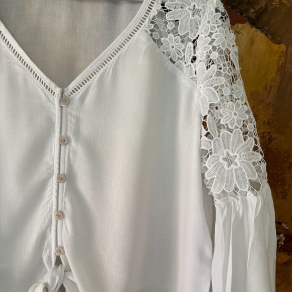 HOLLISTER Cotton Blend Inset Lace White Bohemian Top NWT - Picture 8 of 16